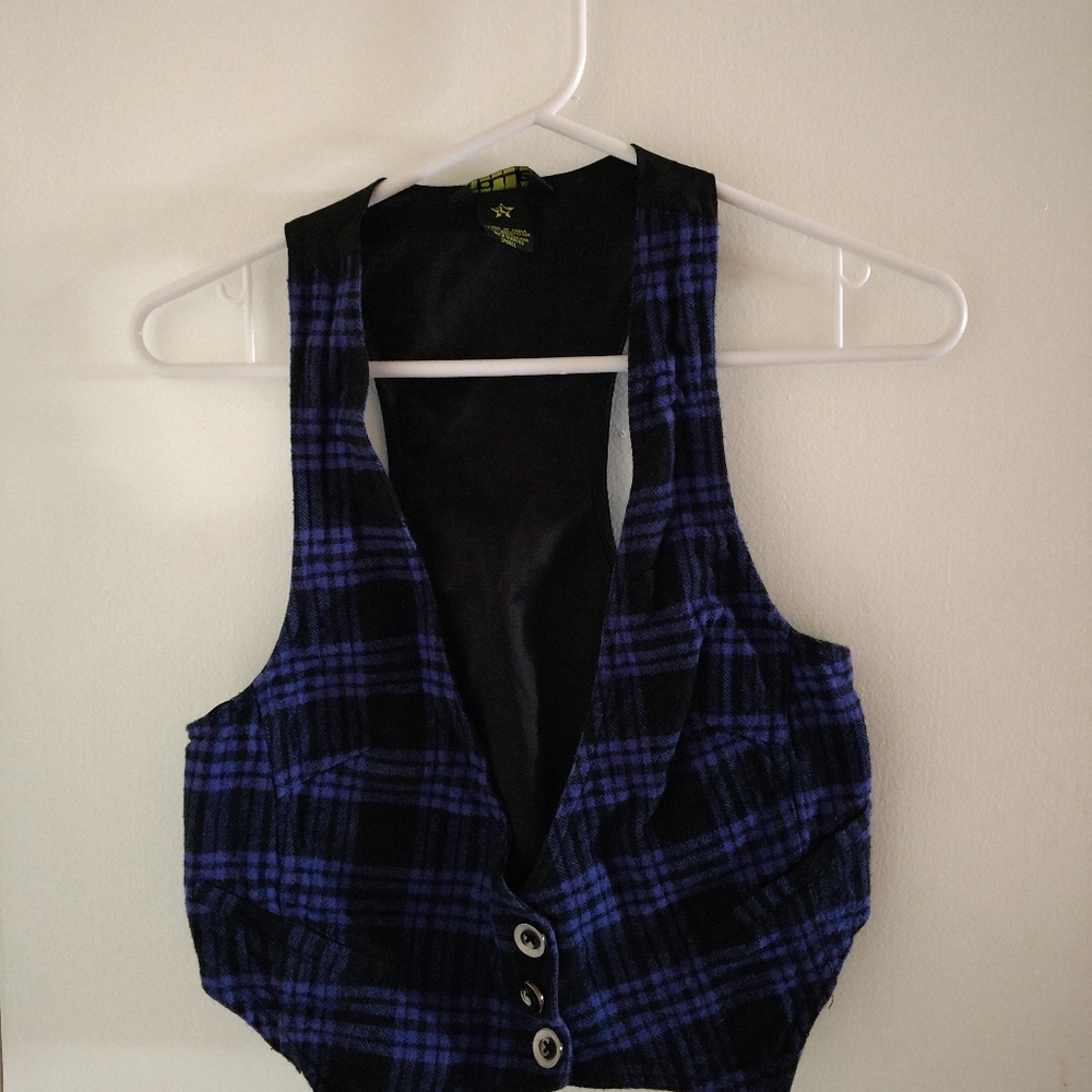 Nollie purple plaid vest size small